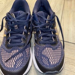 ASICS Women’s size 9 shoes